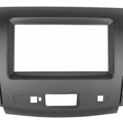 Рамка переходная Incar RMS-N03 MITSUBISHI Outlander XL до 2011, PEUGEOT 4007, CITROEN CCrpsser (под штат. плас)